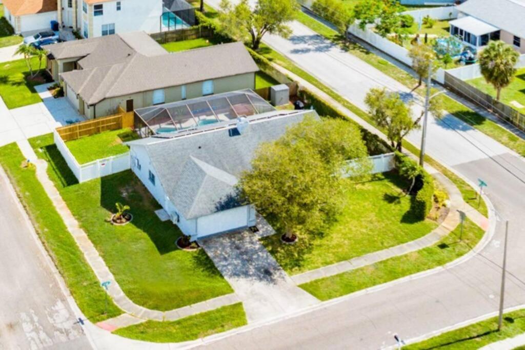 The Pelican/Pool/Hottub/Gameroom Brandon Exteriör bild
